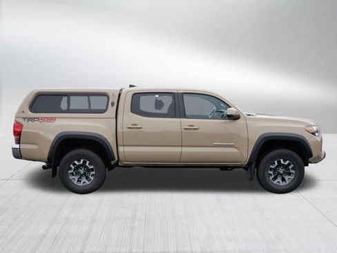 Used 2017 Toyota Tacoma TRD Off-Road w/ Tow Package (A/T) image 8
