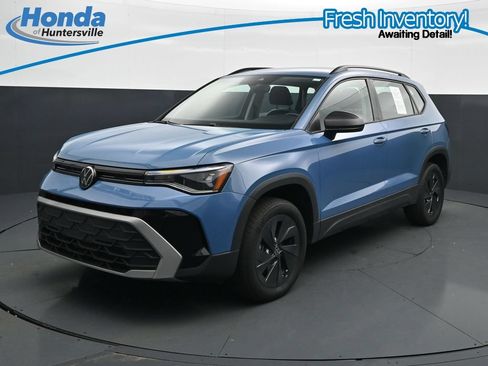Used 2025 Volkswagen Taos S FWD image 4