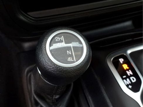 Used 2018 Jeep Wrangler Unlimited Sport S AWD/4WD image 14