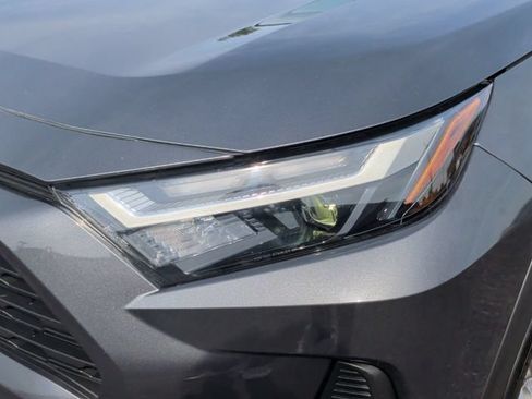 Used 2022 Toyota RAV4 XLE FWD image 10