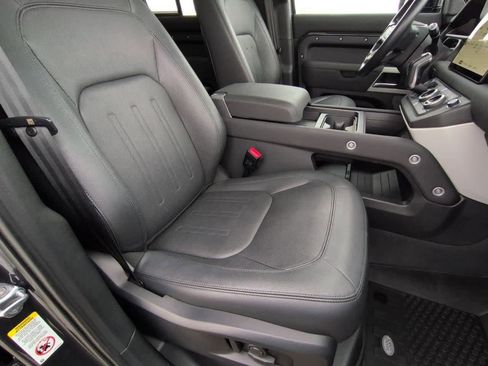 Used 2022 Land Rover Defender 110 SE image 24