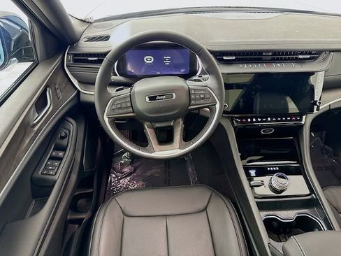 New 2026 Jeep Grand Cherokee Limited AWD/4WD image 23