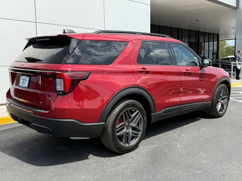 New 2026 Ford Explorer ST-Line w/ ST-Line Street Pack RWD image 4