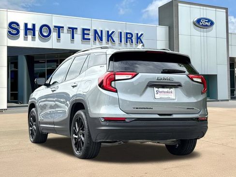 Used 2024 GMC Terrain SLT w/ Tech Package AWD/4WD image 7