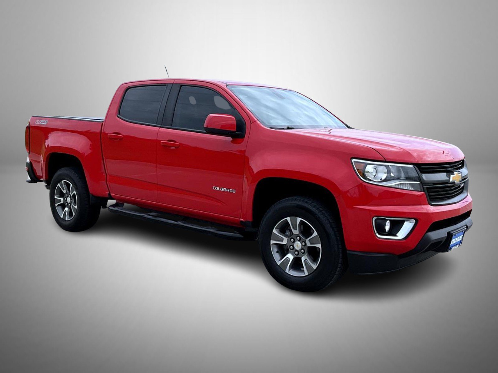Used 2017 Chevrolet Colorado Z71 AWD/4WD image 3