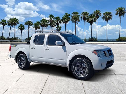 Used 2016 Nissan Frontier PRO-4X w/ Pro-4x Luxury Package image 2