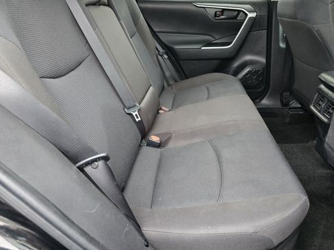 Used 2022 Toyota RAV4 LE AWD/4WD image 19