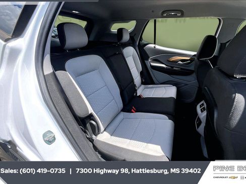 Used 2020 GMC Terrain SLE FWD image 22
