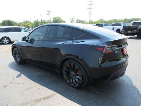 Used 2024 Tesla Model Y Performance AWD/4WD image 8