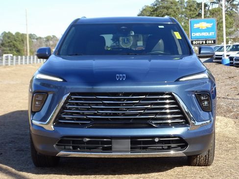 Used 2025 Buick Enclave Preferred image 6