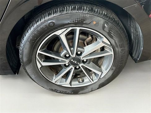 Used 2023 Kia Forte LXS w/ LXS Technology Package image 10