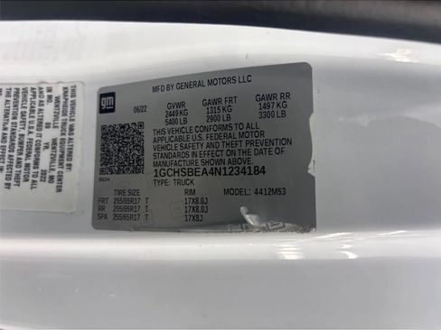 Used 2022 Chevrolet Colorado W/T RWD image 29