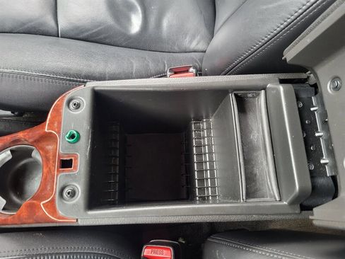 Used 2007 GMC Envoy Denali image 24