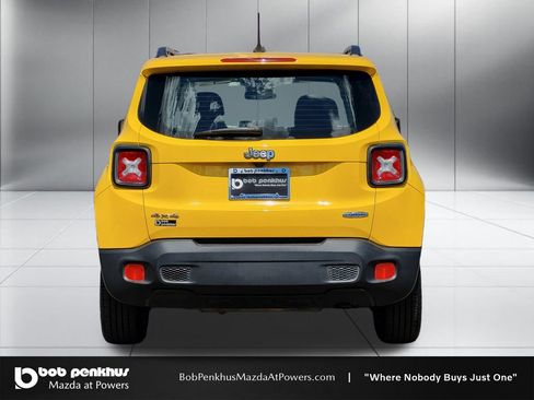 Used 2017 Jeep Renegade Latitude w/ Cold Weather Group AWD/4WD image 26