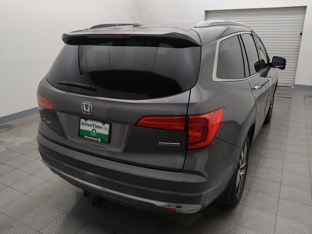 Used 2017 Honda Pilot Touring image 7