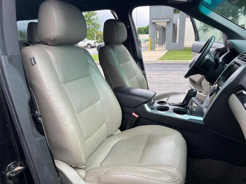 Used 2013 Ford Explorer Limited FWD image 31