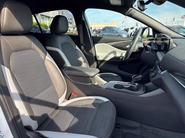 Used 2025 Buick Envista Preferred w/ Convenience I Package FWD image 27