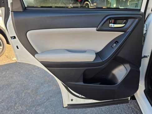 Used 2017 Subaru Forester 2.5i Limited w/ Popular Package #2 image 19