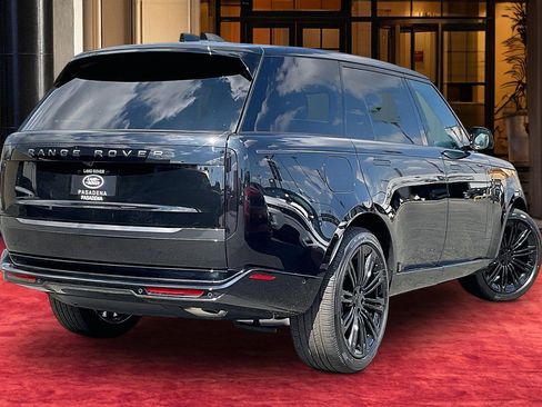 New 2026 Land Rover Range Rover Long Wheelbase SE image 4