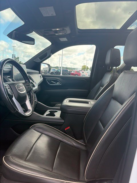 Used 2021 GMC Yukon XL SLT w/ SLT Luxury Plus Package AWD/4WD image 15