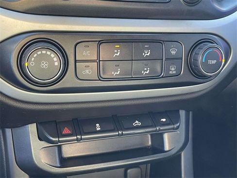 Used 2015 Chevrolet Colorado LT w/ LT Convenience Package image 19