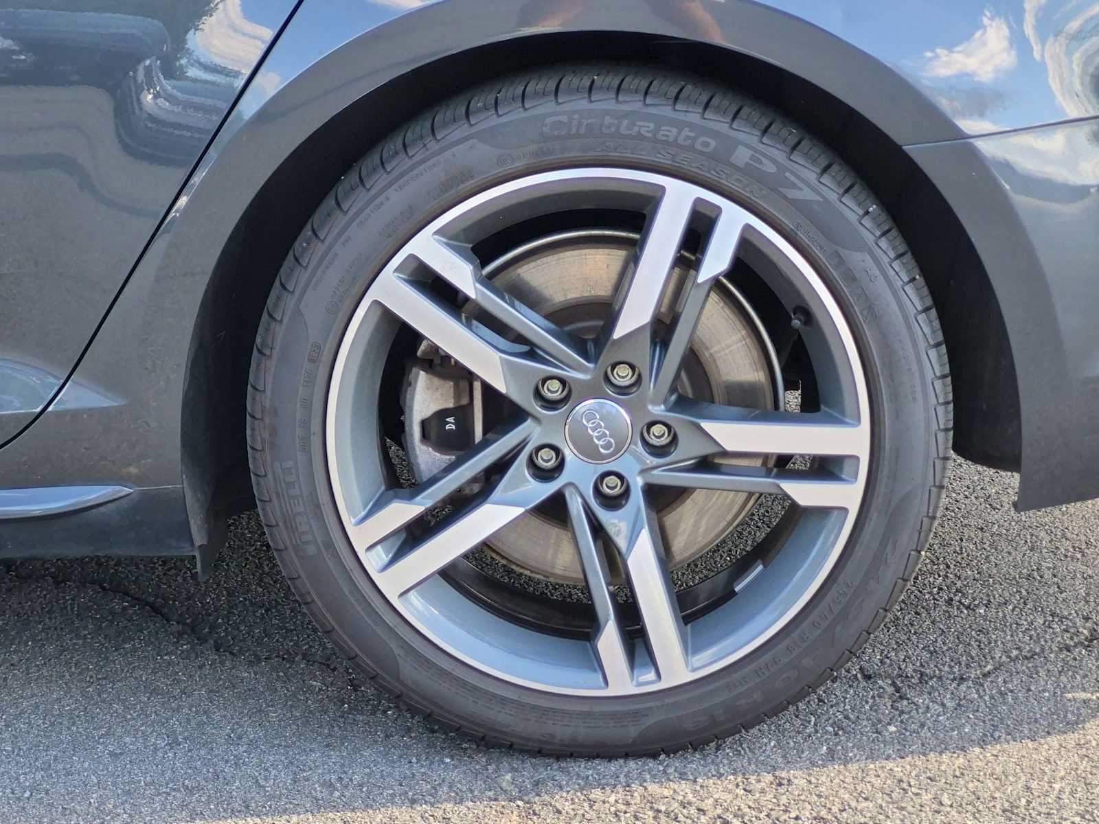 Used 2018 Audi A4 2.0T Premium Plus w/ Premium Plus Package AWD/4WD image 14