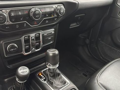 Used 2023 Jeep Gladiator Overland w/ Popular Equipment Package image 13