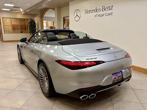 New 2026 Mercedes-Benz SL 43 AMG image 4