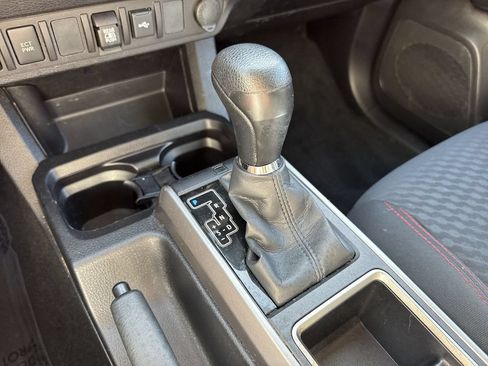 Used 2022 Toyota Tacoma SR5 w/ Technology Package RWD image 51