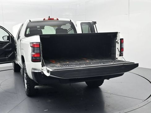Used 2024 Nissan Frontier S AWD/4WD image 49