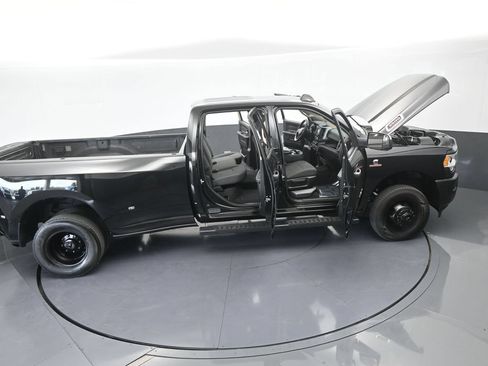 Used 2019 RAM 3500 Tradesman RWD image 72