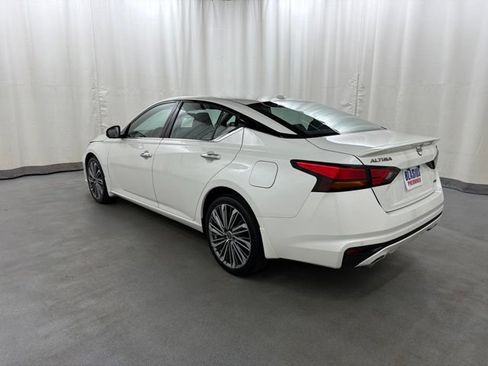 Used 2024 Nissan Altima 2.5 SL AWD/4WD image 4