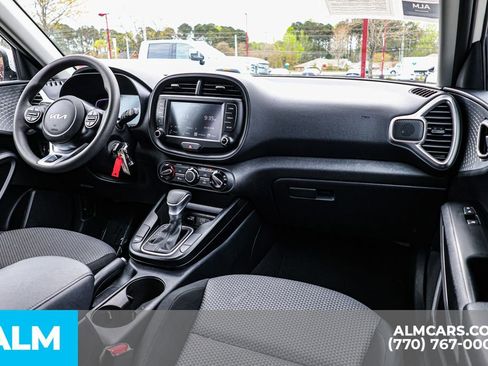 Used 2025 Kia Soul LX w/ LX Technology Package image 30