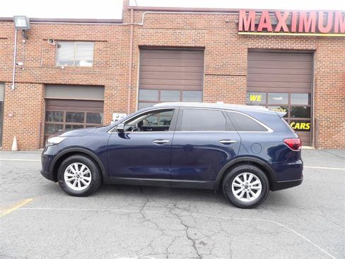 Used 2019 Kia Sorento AWD w/ LX Convenience Package image 2