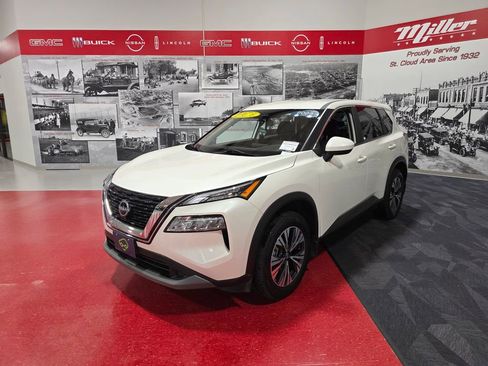 Used 2023 Nissan Rogue SV AWD/4WD image 8