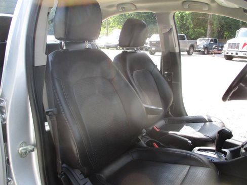 Used 2018 Chevrolet Sonic Premier FWD image 20