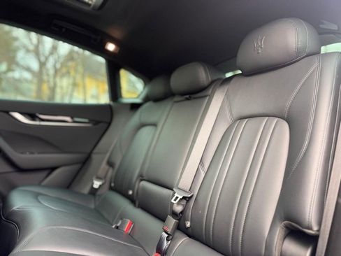 Used 2023 Maserati Levante GT AWD/4WD image 23