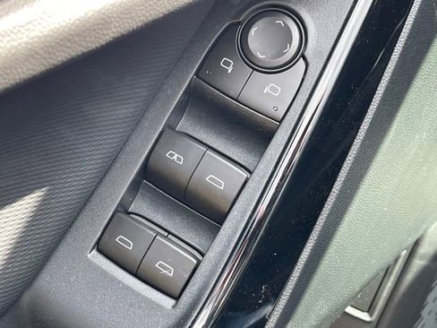 New 2026 Chevrolet Equinox LT w/ Convenience Package II image 18