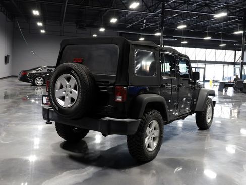 Used 2017 Jeep Wrangler Unlimited Sport w/ Quick Order Package 24S AWD/4WD image 7