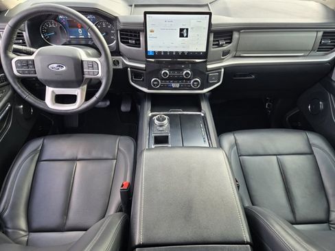 Certified 2022 Ford Expedition XLT image 24