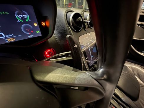 Used 2017 McLaren 570S Base image 32