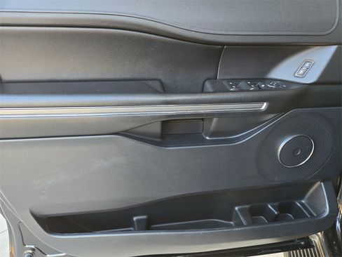 Used 2020 Ford Expedition XLT w/ Black Accent Package image 31