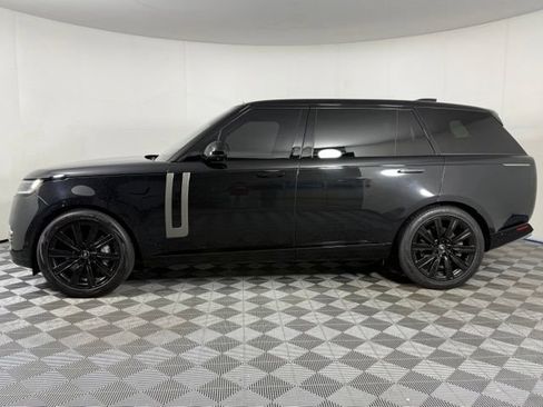 Used 2023 Land Rover Range Rover Long Wheelbase SE AWD/4WD image 3