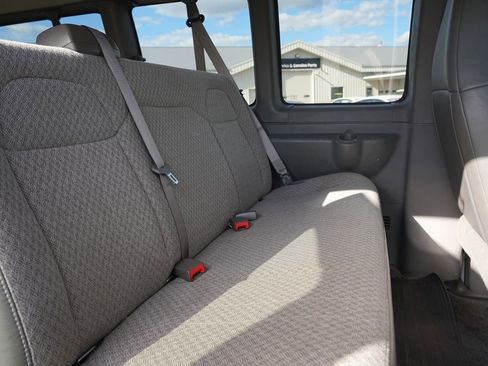 Used 2017 Chevrolet Express 2500 LS RWD image 23