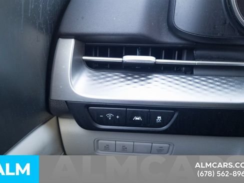 Used 2024 Kia Carnival LX FWD image 32
