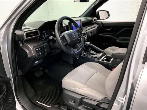 Used 2025 Toyota Tacoma SR5 AWD/4WD image 16