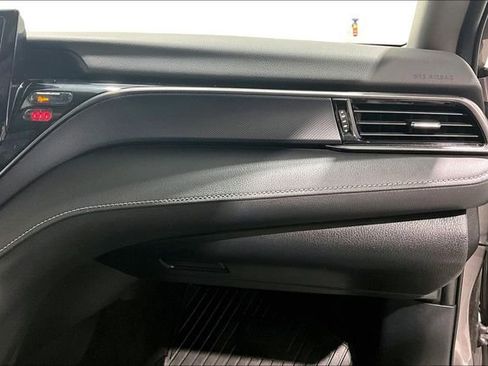Used 2024 Toyota Camry SE image 27