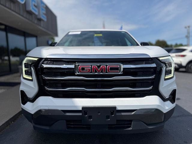 Used 2025 GMC Terrain Elevation AWD/4WD image 2