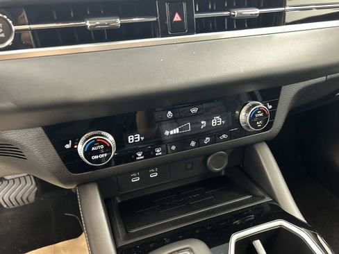 New 2026 Mitsubishi Outlander SE AWD/4WD image 17