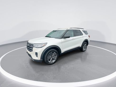 New 2026 Ford Explorer Active w/ Active Comfort Package image 3